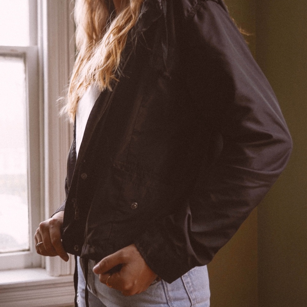 Brandy Melville Windbreaker